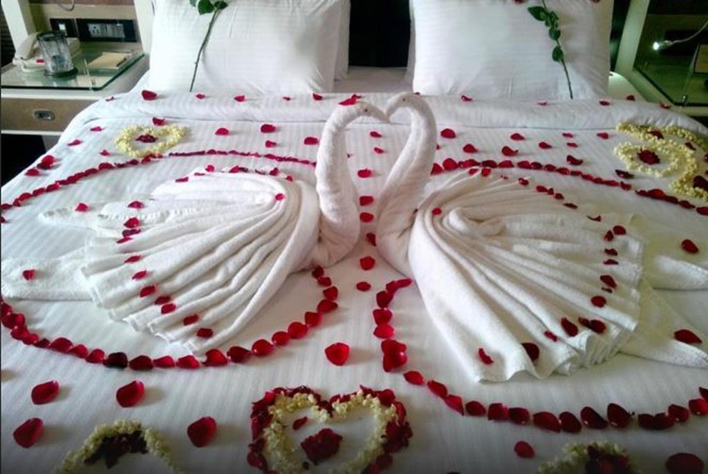 The Pgs Vedanta Hotel Kochi Ngoại thất bức ảnh
