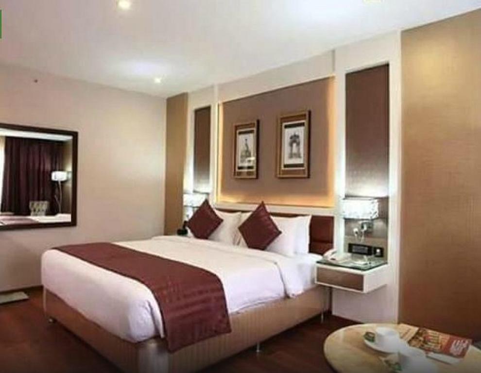 The Pgs Vedanta Hotel Kochi Phòng bức ảnh