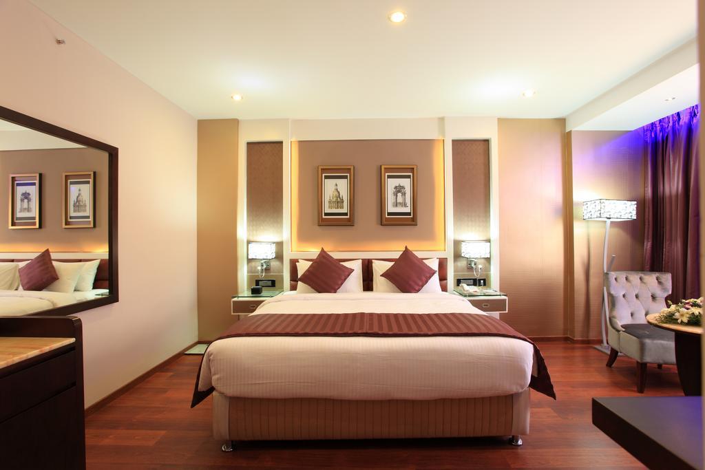 The Pgs Vedanta Hotel Kochi Phòng bức ảnh
