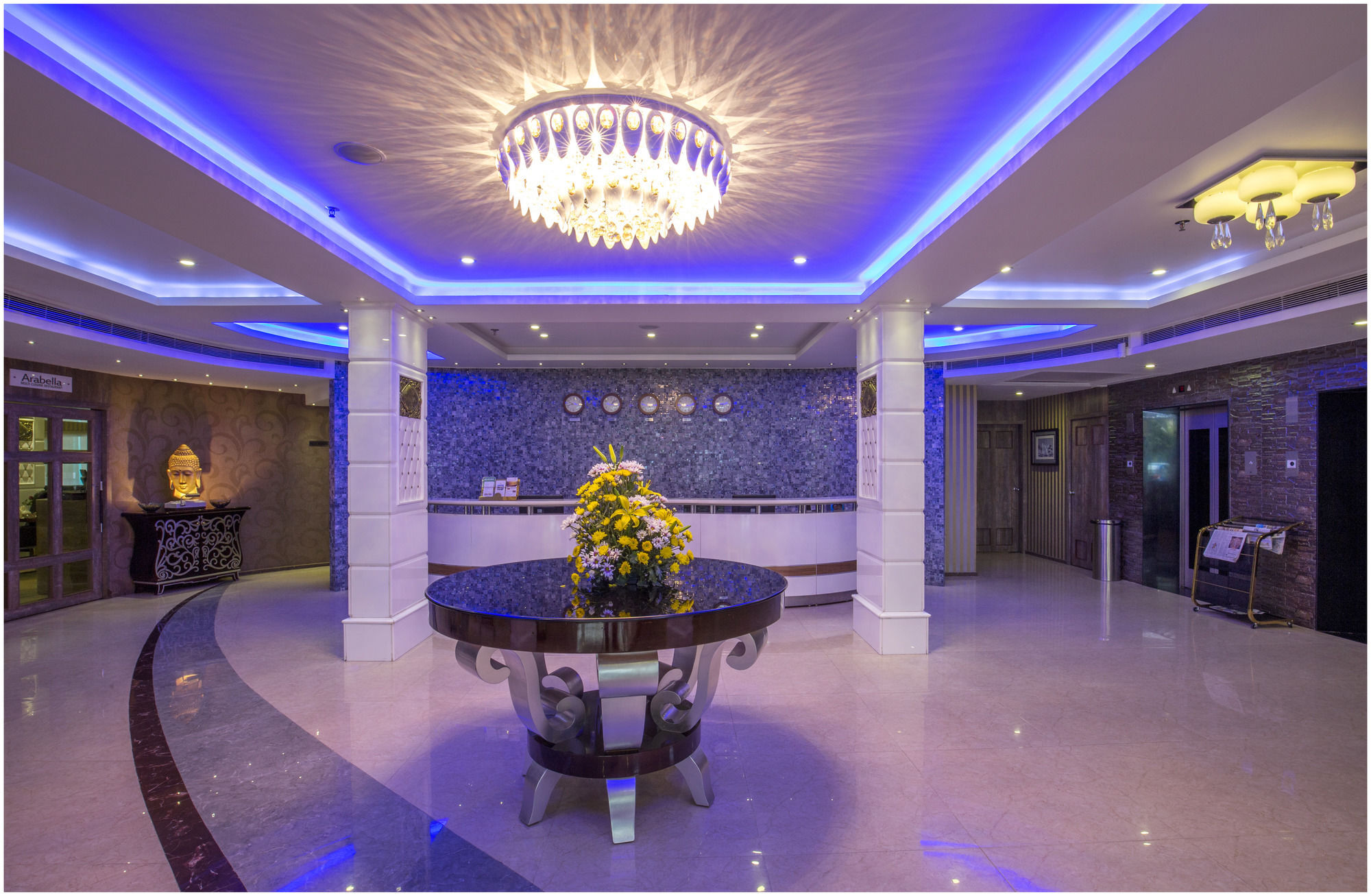 The Pgs Vedanta Hotel Kochi Ngoại thất bức ảnh