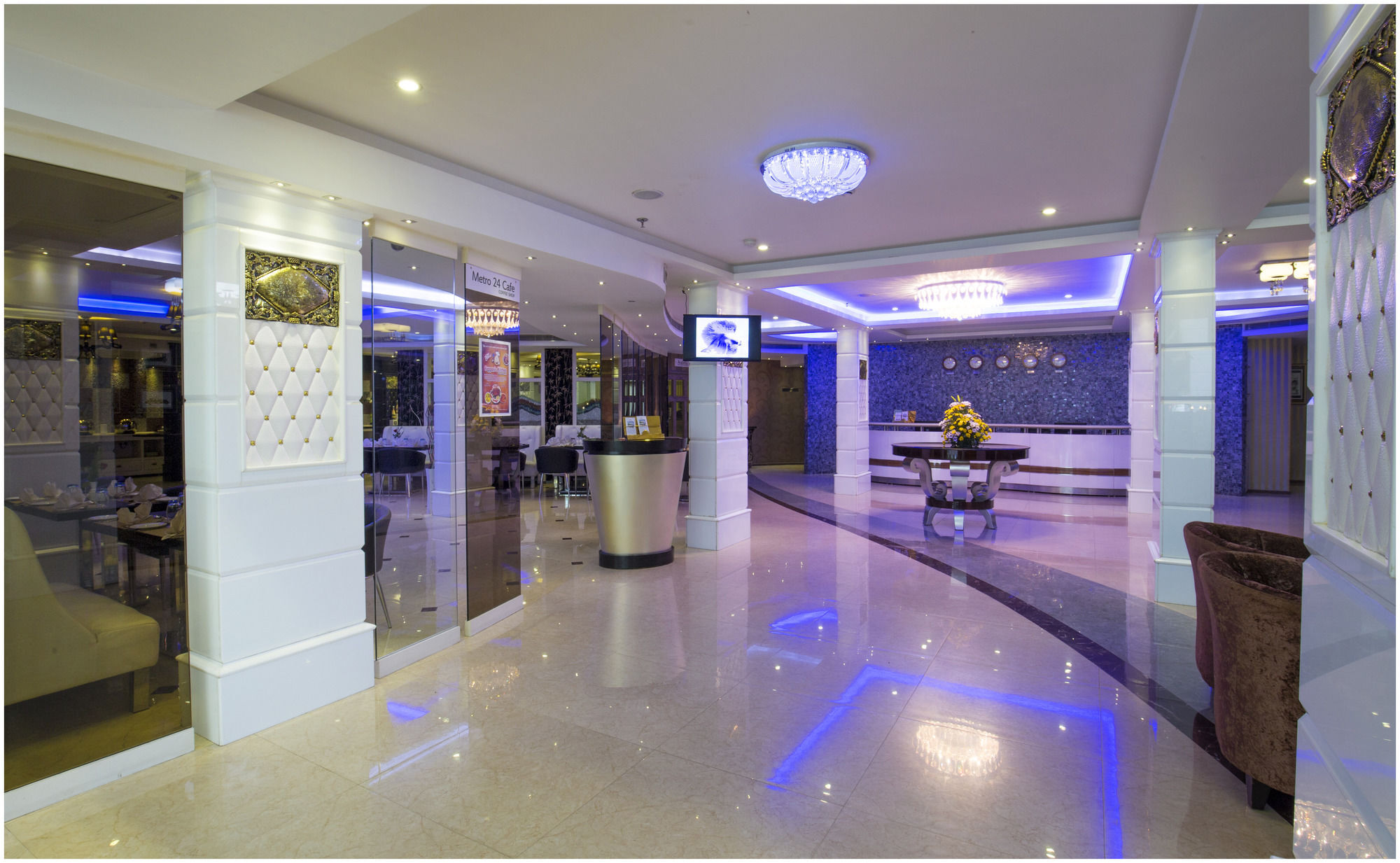 The Pgs Vedanta Hotel Kochi Ngoại thất bức ảnh