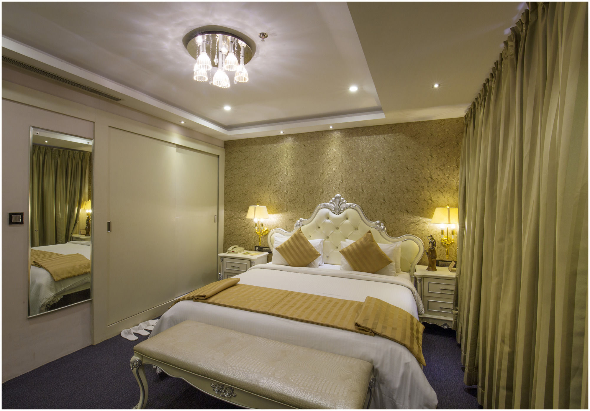 The Pgs Vedanta Hotel Kochi Ngoại thất bức ảnh